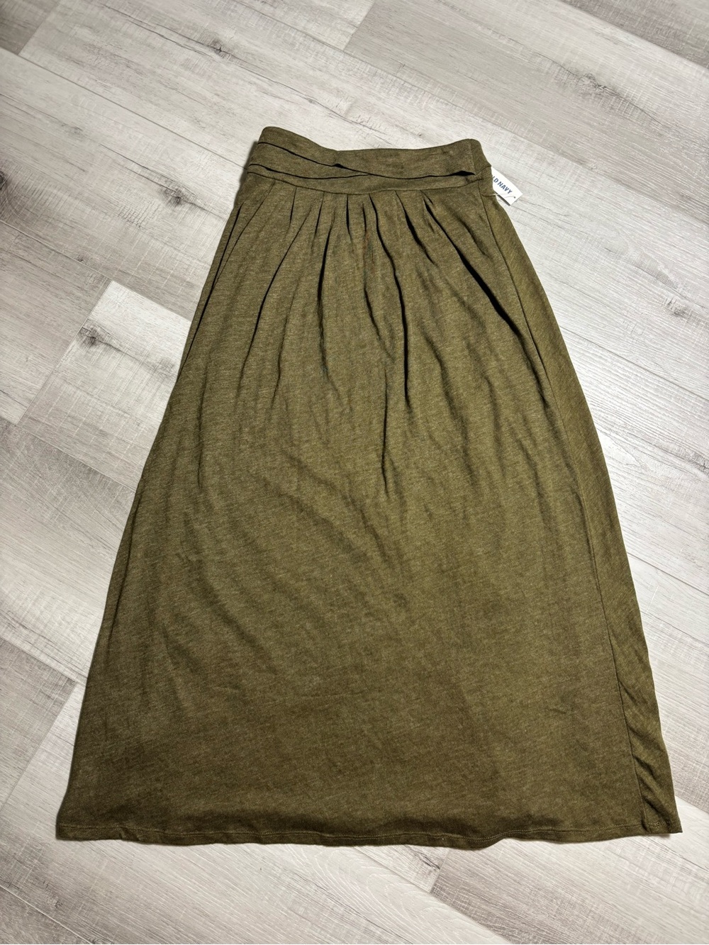 Old Navy Olive Green Maxi Skirt Pleated Waist A-Line Casual XS NWT